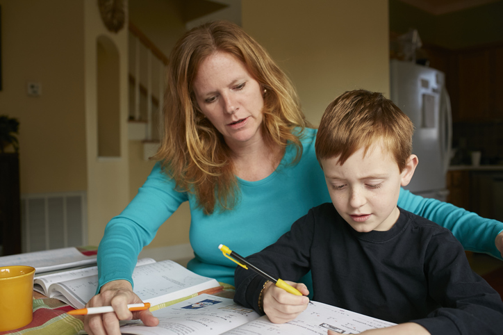 Imagem de capa - Adeptos do homeschooling são chamados de fascistas. Entenda