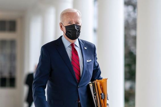 Imagem de capa - Biden omite a palavra “Deus” no Dia Nacional de Oração