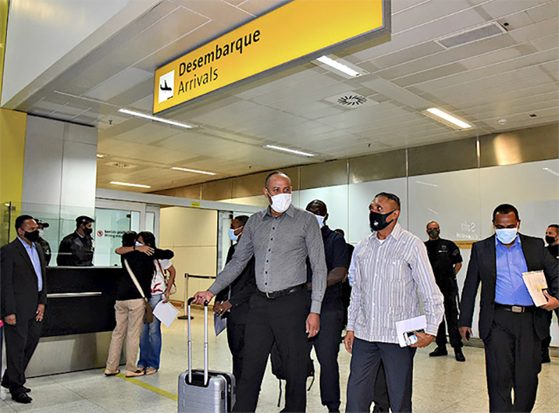 “DEPORTADOS, MAS NÃO DERROTADOS”