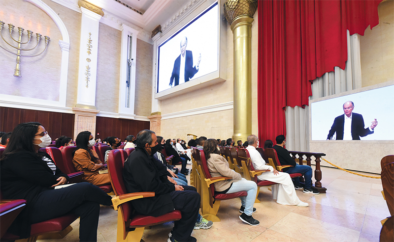 Imagem de capa - A rocha, a candeia acesa e o idealista