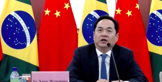 Imagem de capa - “O povo é Deus”, afirma embaixador chinês