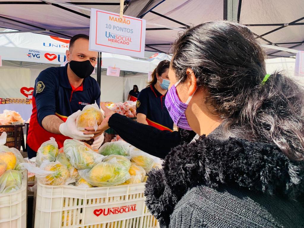 Imagem de capa - Combate à fome: Mercado Solidário doou 671 toneladas de alimentos neste domingo (18)