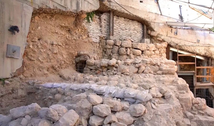 Imagem de capa - Arqueólogos descobrem novo trecho da muralha de Jerusalém