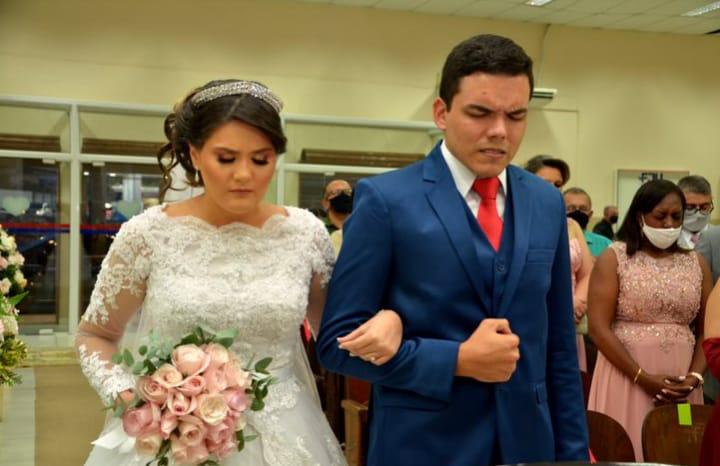 Imagem de capa - Casei na Universal: Pastor Kelvin e Luana