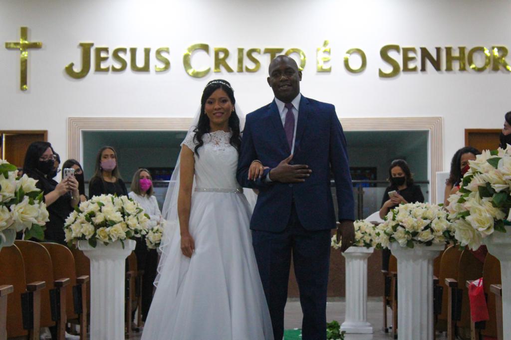 Imagem de capa - Casei na Universal: Pastor Douglas e Paloma