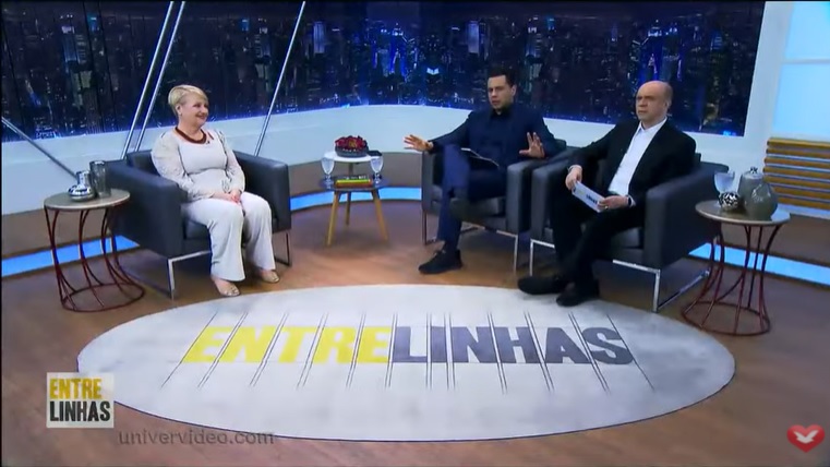 Imagem de capa - "Me afastei da igreja, não de Deus..."