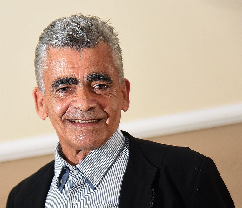 Imagem de capa - Ele é conhecido como "Ex-morto"
