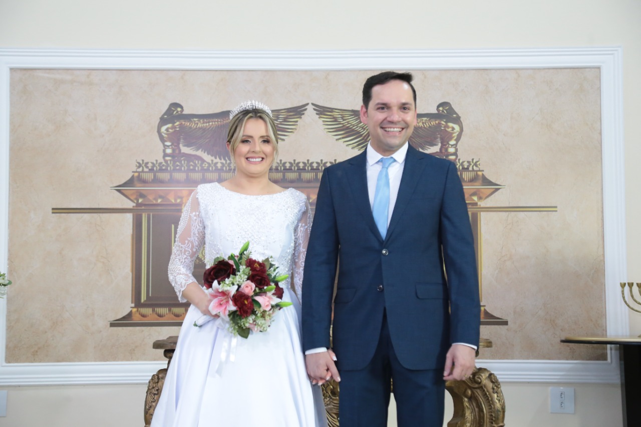 Pastor Hércules e sua linda noiva Maria Daiany
