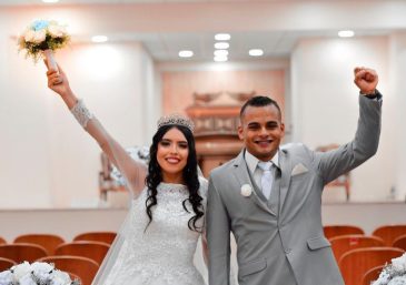 Casei na Universal: Pastor Marcos e sua noiva Larissa