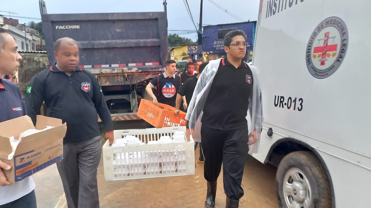 Imagem de capa - Em Pernambuco: Universal ajuda vítimas da chuva