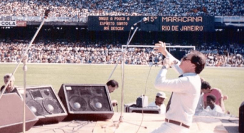 Imagem de capa - Universal 45 anos: O dia em que uma multidão viu a glória de Deus