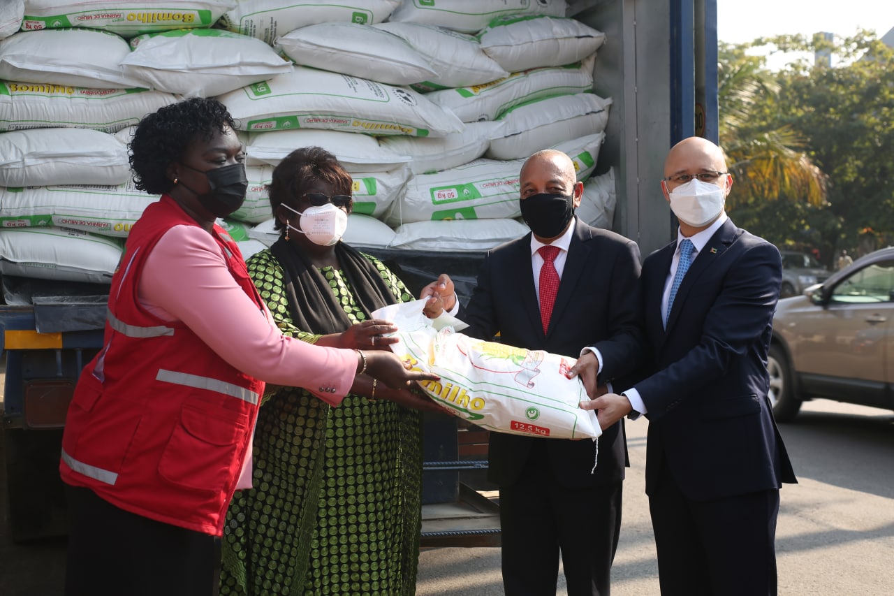 Moçambique: Unisocial entregou 47 toneladas de alimentos no gabinete da primeira-dama