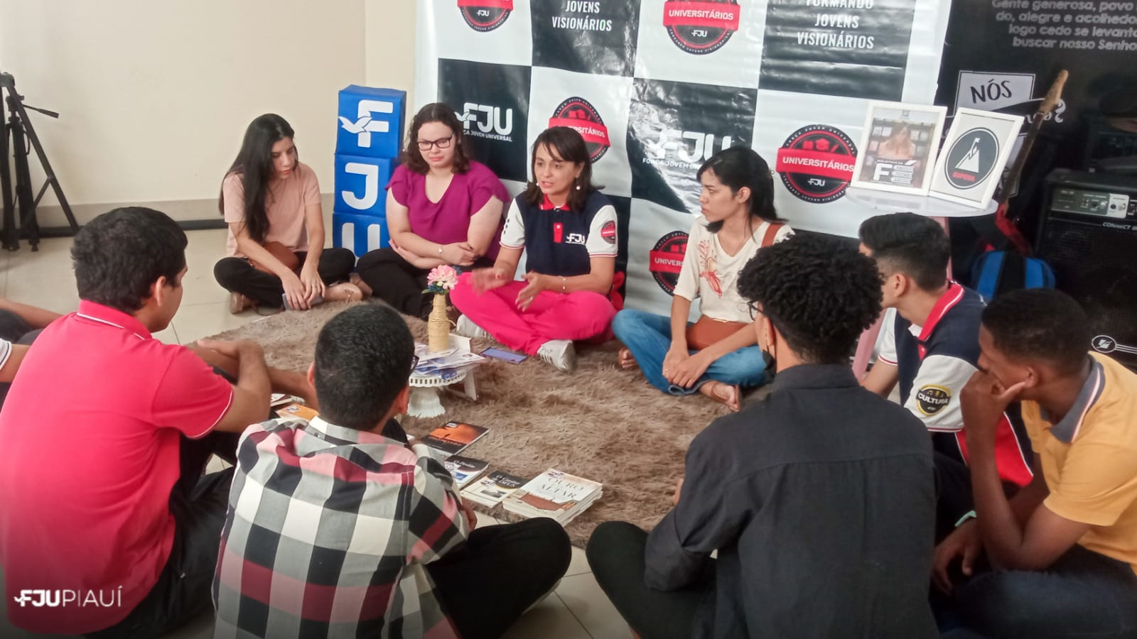 FJUni promove roda universitária com estudantes no Piauí