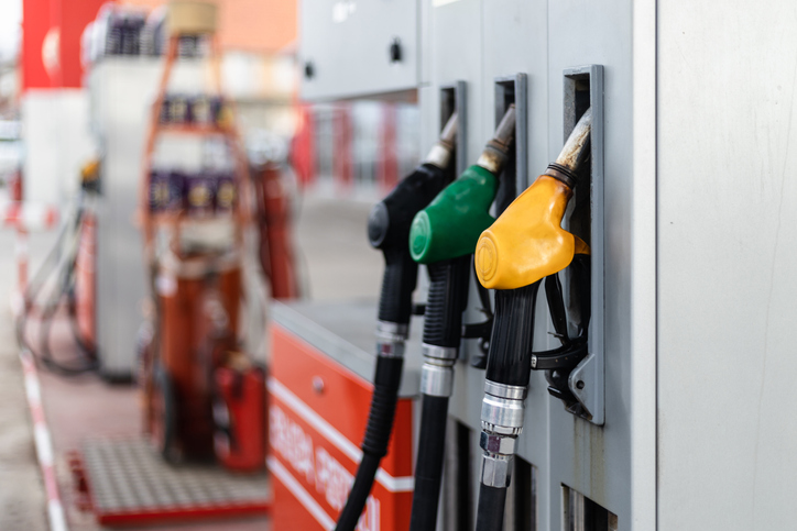 Preço médio da gasolina no Brasil é mais barato que nos Estados Unidos, na Alemanha e no Japão