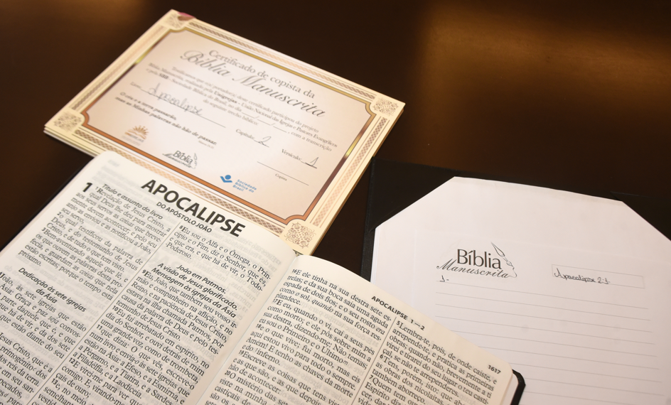 Imagem de capa - Bíblia Manuscrita é concluída em São Paulo