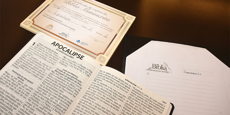 Imagem de capa - Bíblia Manuscrita é concluída em São Paulo