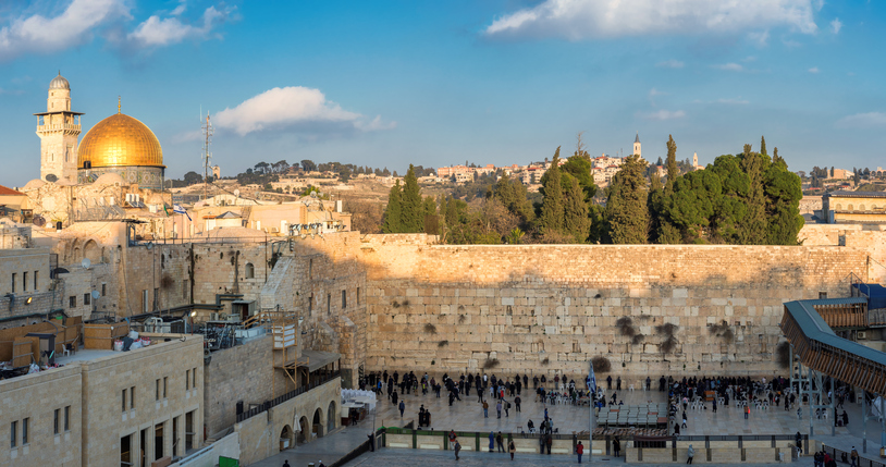 Sete pessoas são mortas a tiros em sinagoga de Jerusalém