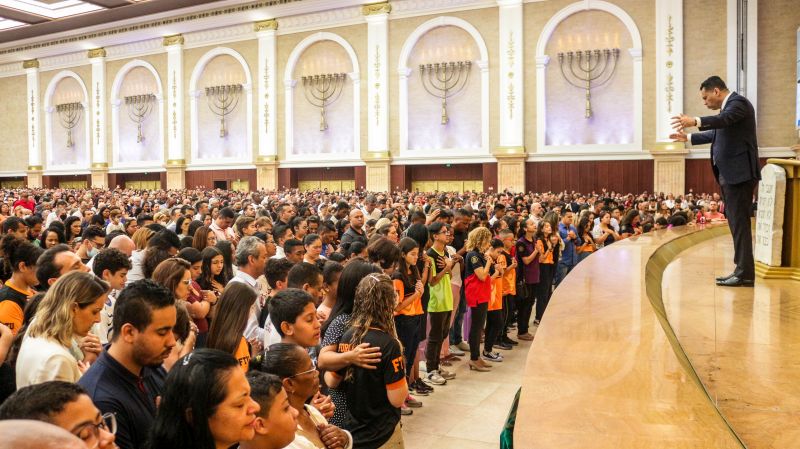 Imagem de capa - Adolescentes do Força Teen Universal são consagrados