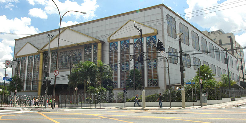 Primeira Catedral da Universal comemora 25 anos