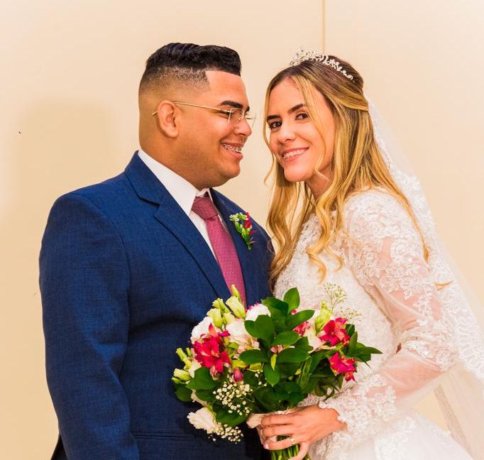 Casei na Universal: Pastor Wendel e a sua jovem esposa, Paloma