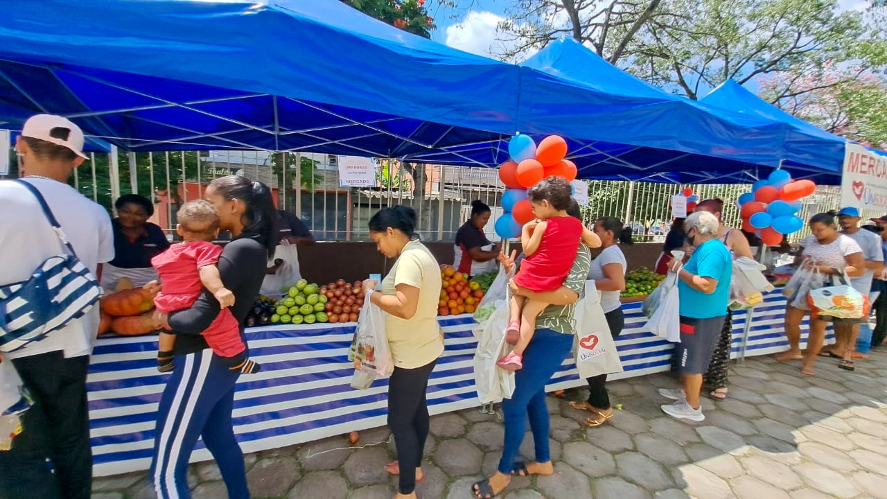 ‘Mercado Solidário’ doa alimentos a 1,1 mil famílias na zona sul de SP