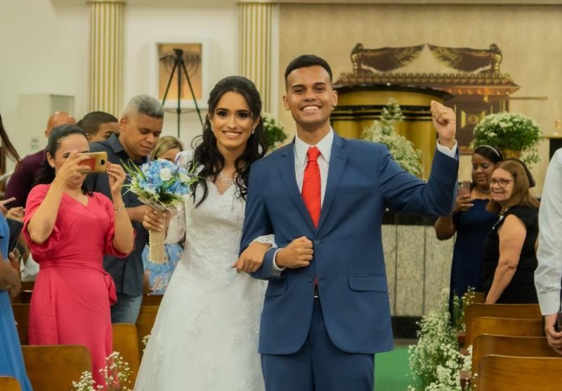Imagem de capa - Casei na Universal: Pastor Ademi e sua noiva, Vanessa
