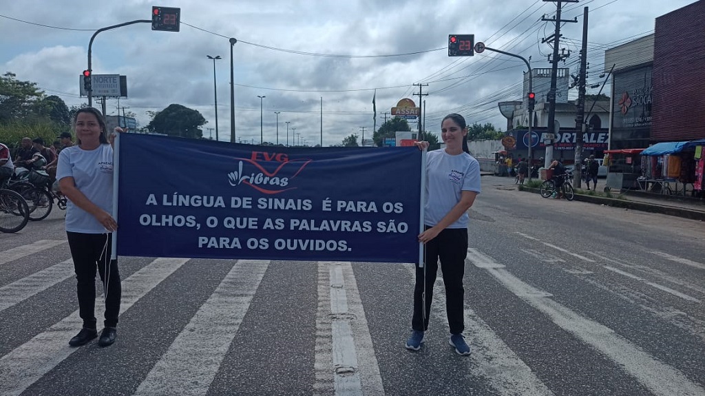 Farol Libras leva uma mensagem especial nos semáforos do Pará
