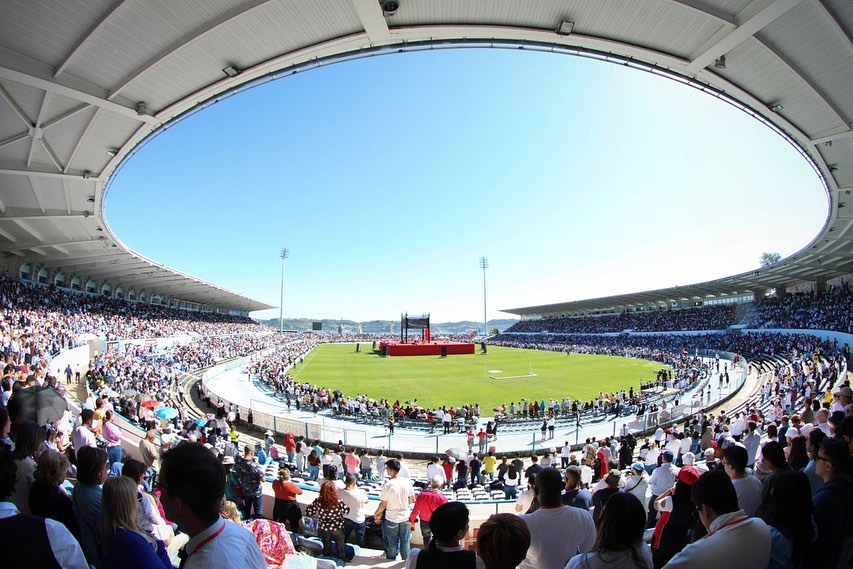 Imagem de capa - Bispo Macedo realiza evento Família ao Pé da Cruz, em Portugal