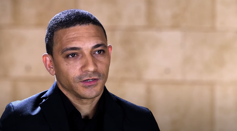 Ele tentava preencher seu vazio com drogas e mulheres