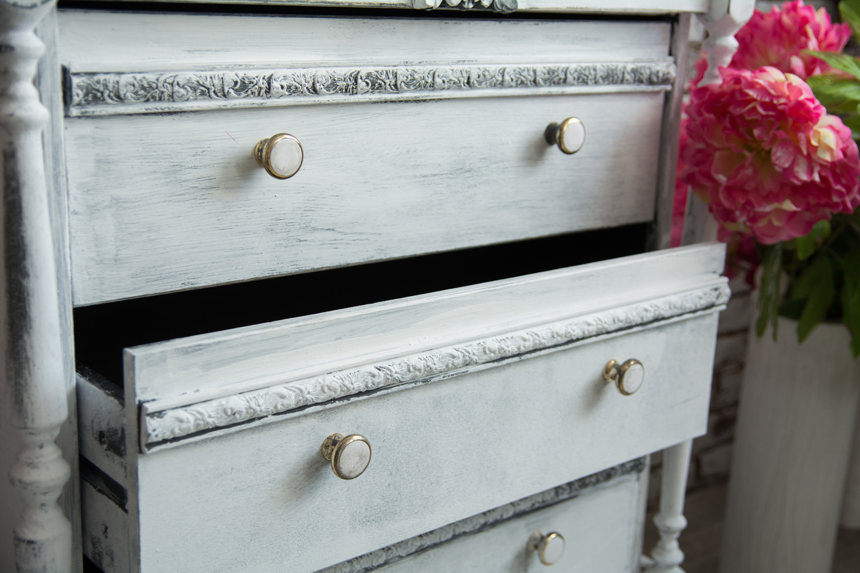 Old chest of drawers with an extended box