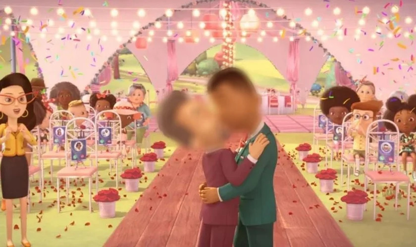 Mulher denúncia desenho com beijo gay exibido na Netflix