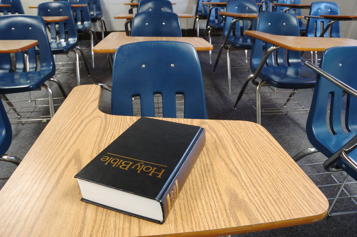 Imagem de capa - Em Utah, nos Estados Unidos, Bíblia é banida de escolas por conter &#8220;pornografia, vulgaridade e violência&#8221;