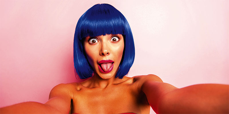 Imagem de capa - Ameaça disfarçada: adultos fantasiados de crianças nas redes sociais