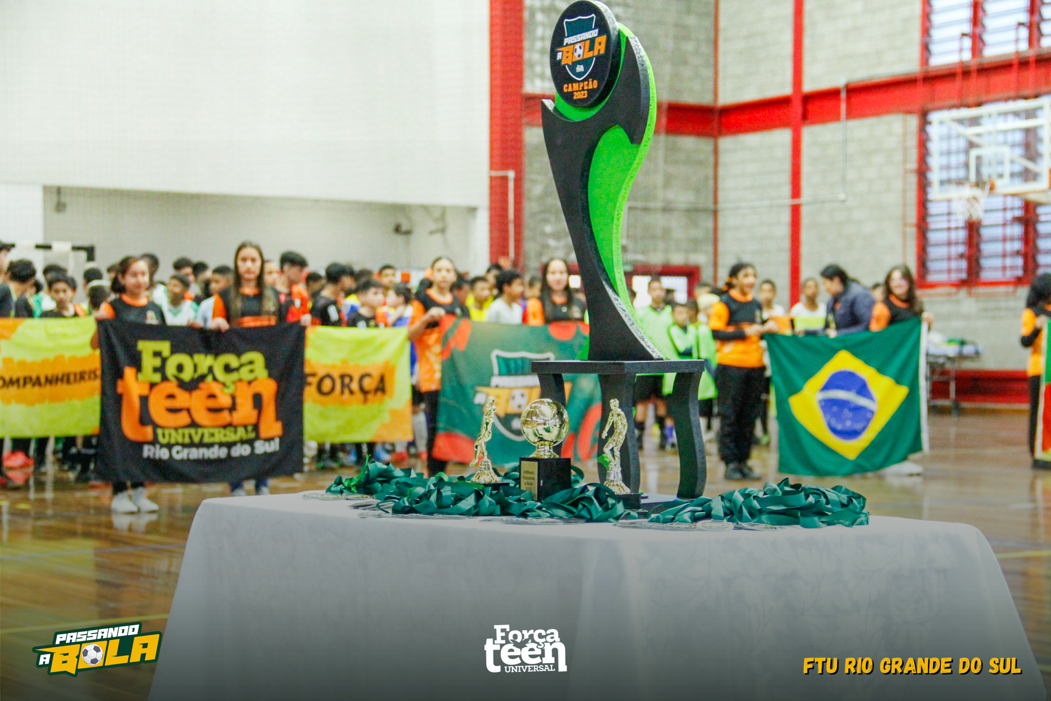 Imagem de capa - Passando a Bola: torneio de futsal reúne mais de 1.100 adolescentes e familiares no sul do País