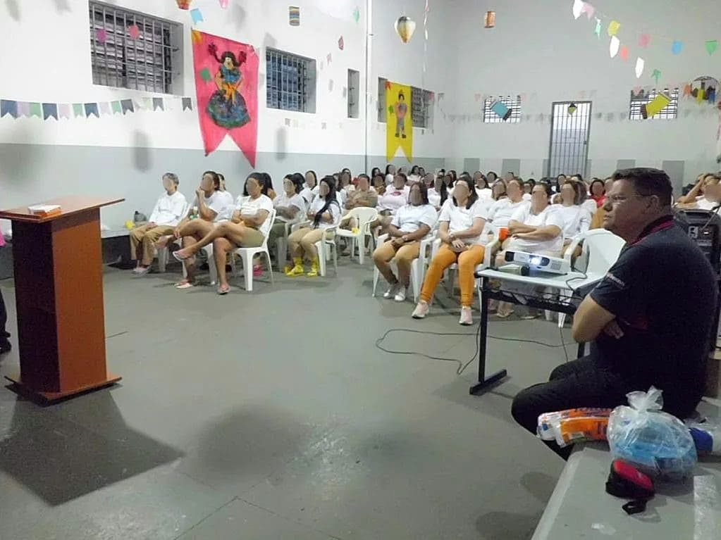 Imagem de capa - UNP: detentas participam de sessão de cinema em Araraquara, interior do estado de São Paulo