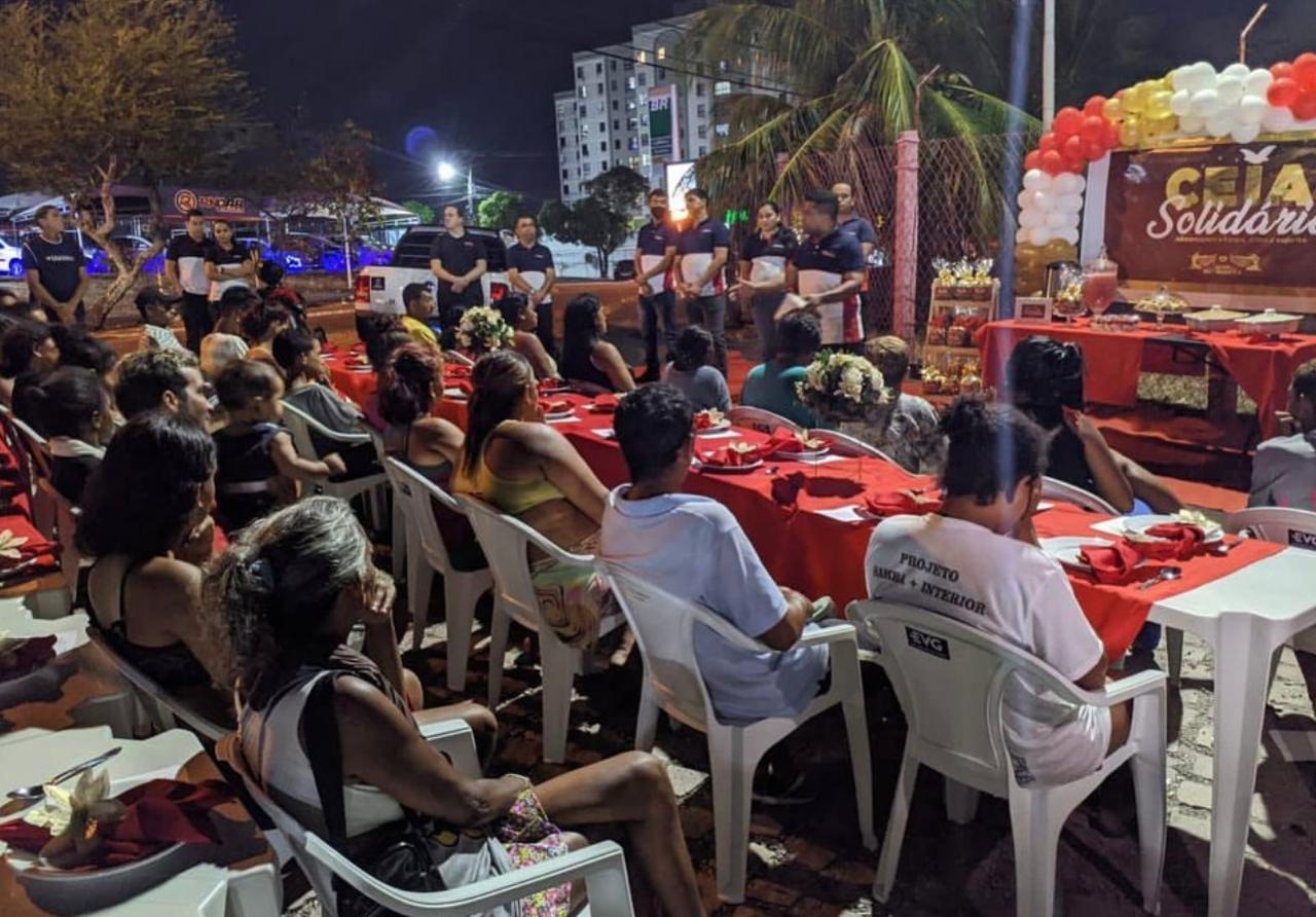 Imagem de capa - Ceia Solidária: população de rua celebra com prato cheio pelo Brasil