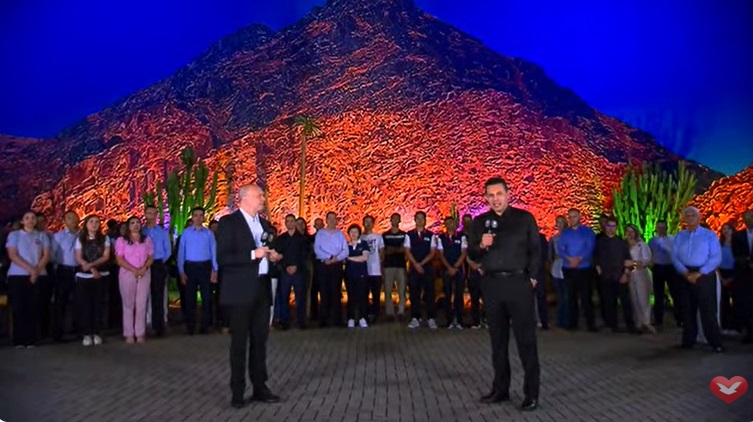 Imagem de capa - Deus e o Seu relacionamento com o Monte Sinai