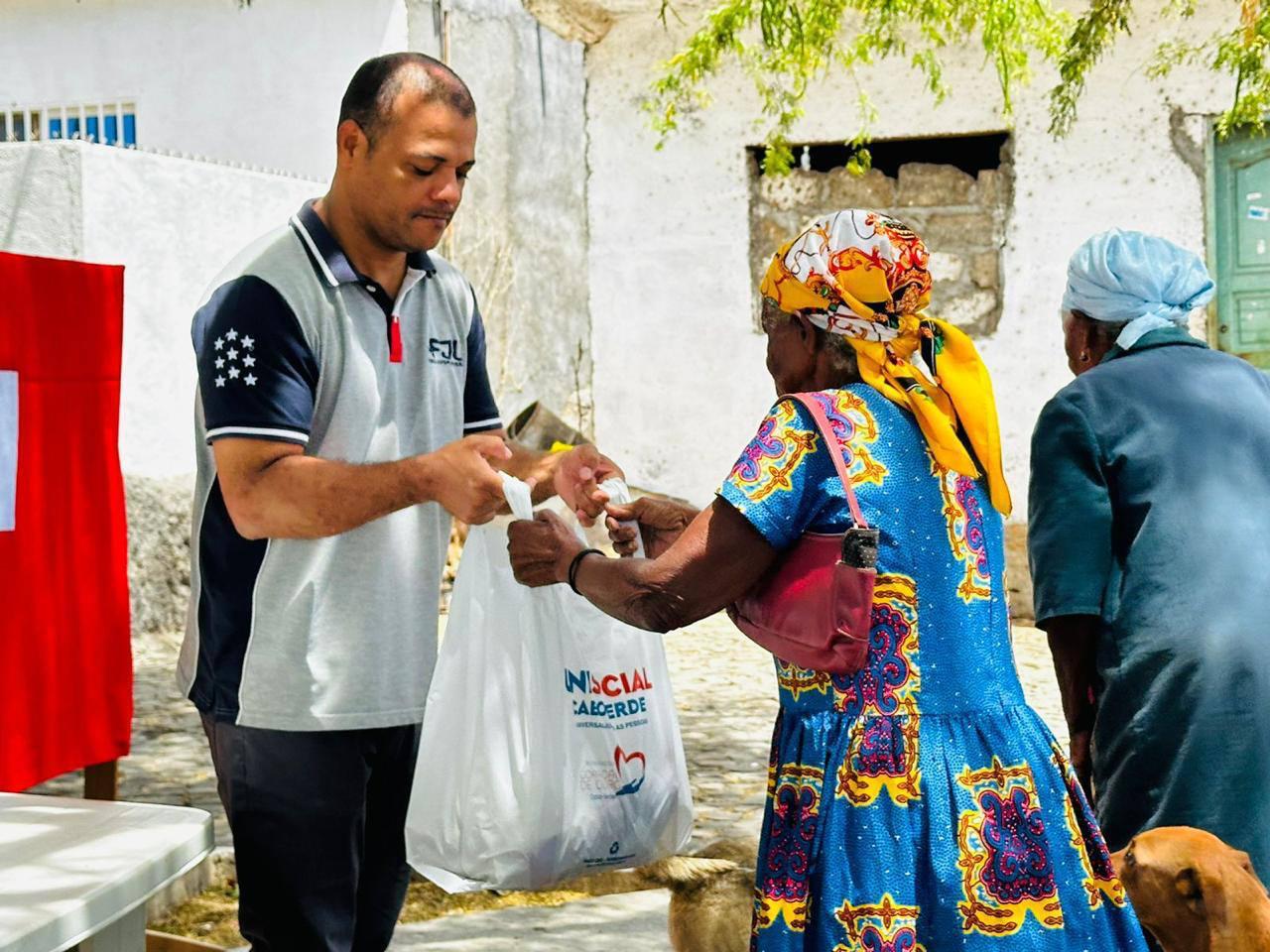 postPáscoa Solidária doa 3,3 mil cestas básicas em Cabo Verdena categoriaAção Social