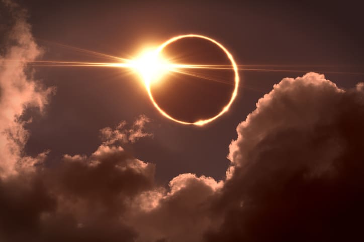 Imagem de capa - Eclipse solar e o fim dos tempos
