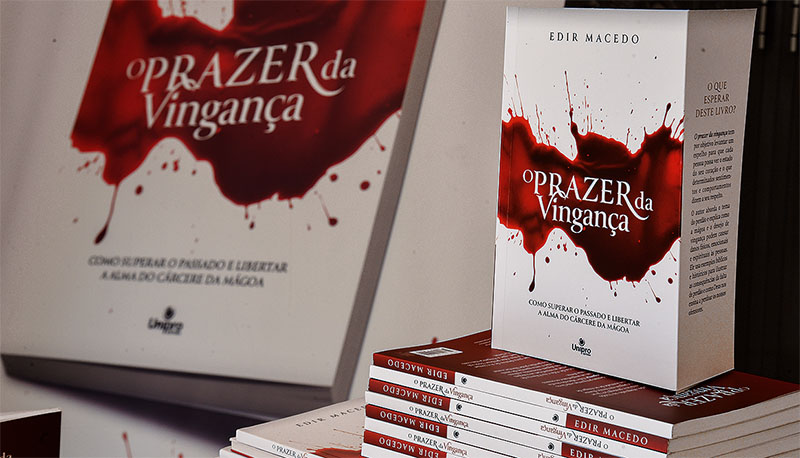 Imagem de capa - Livro O prazer da vingança é lançado em todo o Brasil