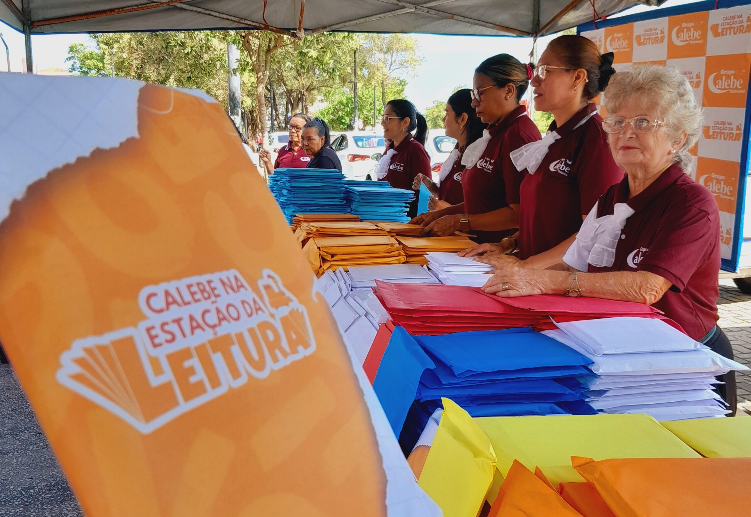 post&quot;Estação da Leitura&quot; incentiva a alfabetização e a prática da leitura entre a melhor idadena categoriaAção Social