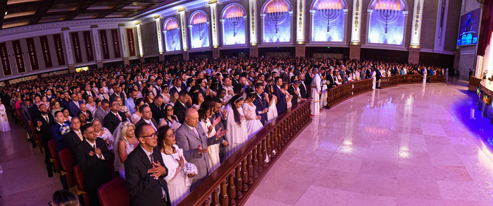 postNo Templo de Salomão, 189 casais receberam a bênção de Deusna categoriaCelebração dos Casamentos 2024