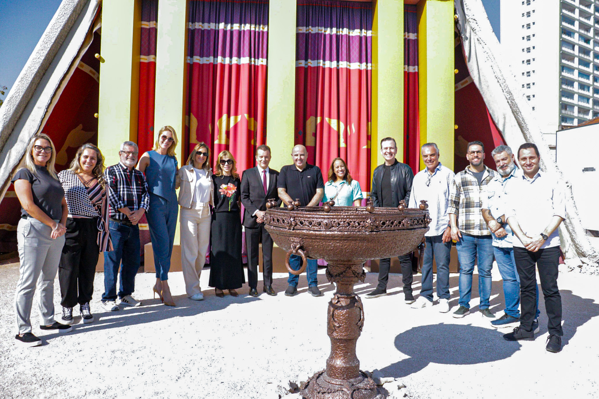 postIntegrantes do programa “Hoje em Dia” visitam o Templo de Salomãona categoriaEm Foco