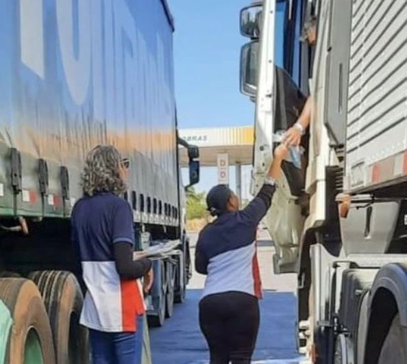 postCaminhoneiros recebem apoio imprescindível no Distrito Federalna categoriaAção Social