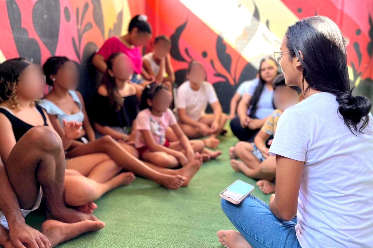 Imagem de capa - Grandes ensinamentos às crianças e adolescentes de abrigo em Vitória de Santo Antão (PE)