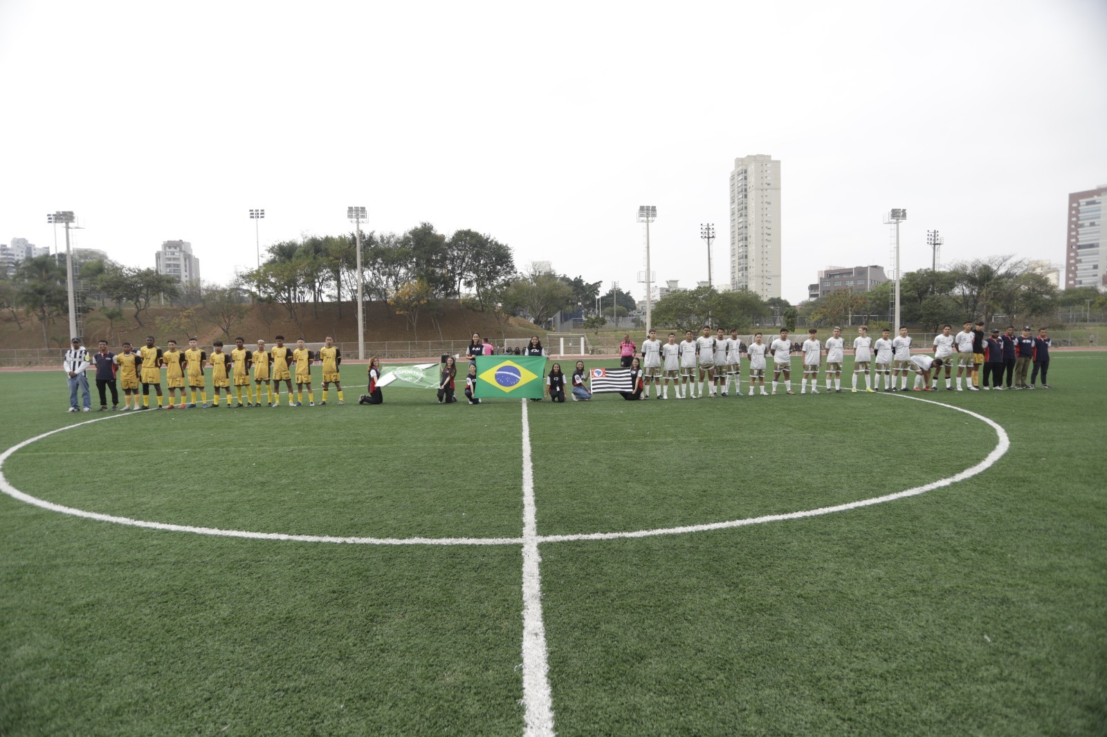 Imagem de capa - FJU Cup reúne 300 jovens em torneio de futebol de campo, no Parque CERET, em SP