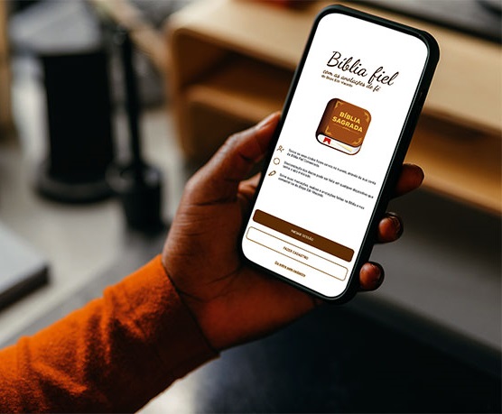 postBíblia fiel e comentada com anotações do Bispo Macedona categoriaConfira novidades no app