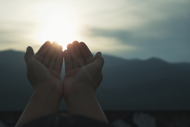 postSem temor e respeito pelo que é santo, o ser humano se esquece que Deus existena categoriaResgate do sagrado