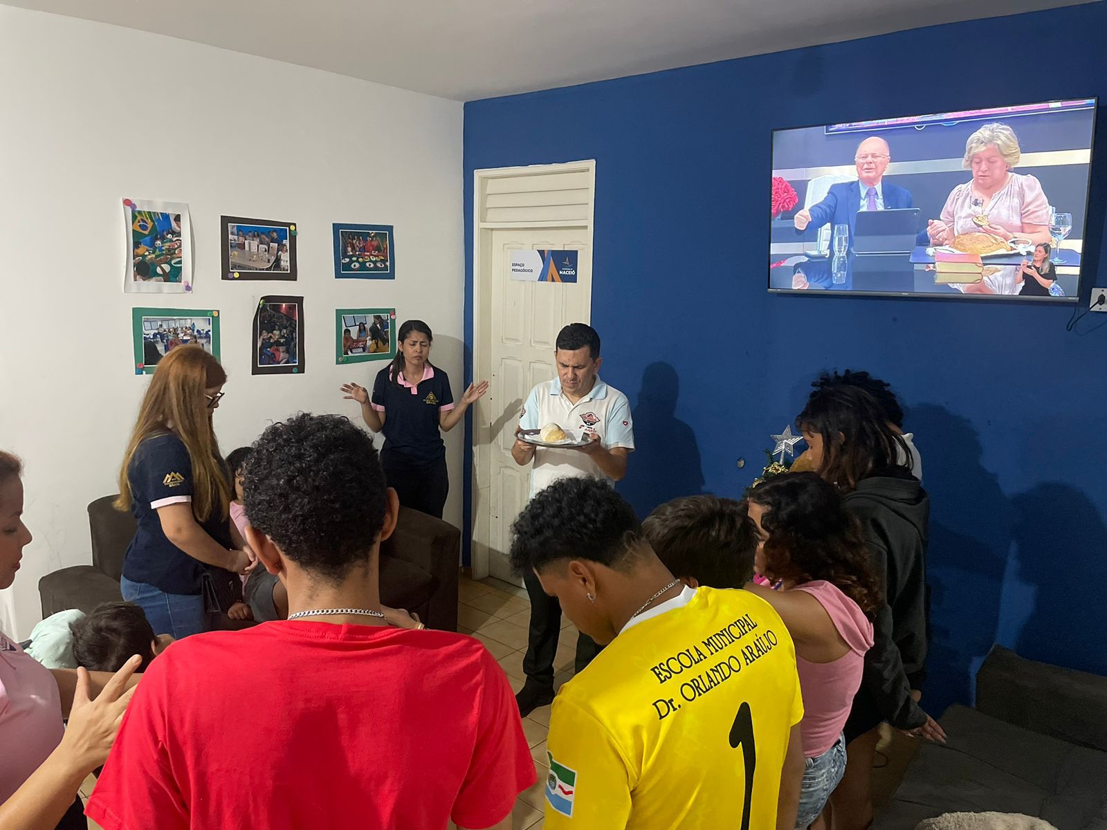 postJovens e voluntários acompanharam o &#039;Partir do Pão&#039;na categoriaSocioeducativo