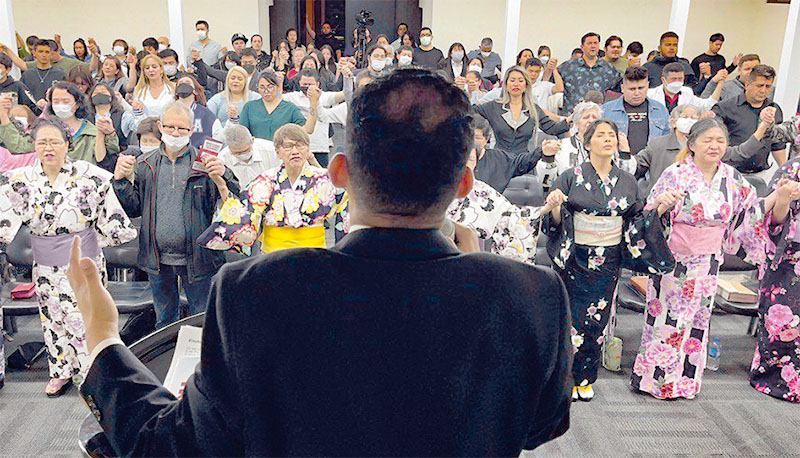 Três décadas levando a Palavra de Deus aos aflitos no Japão